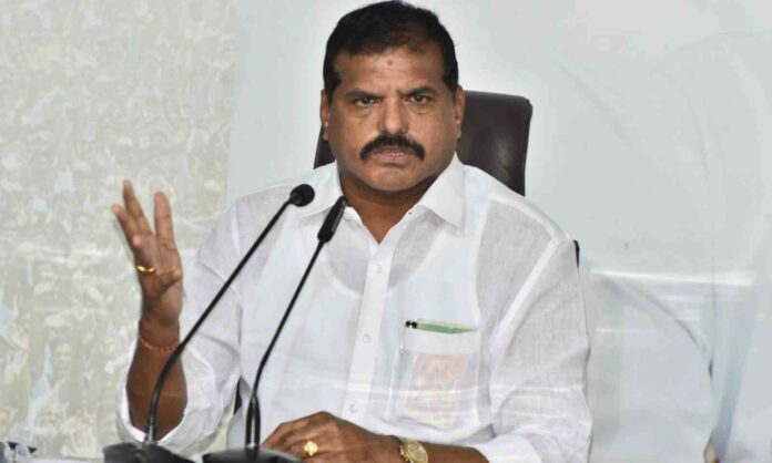 ఉద్యోగుల కడుపుమంటను ఎగదోస్తున్న మంత్రి!