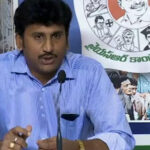 భుజాలు తడుముకుంటున్న తోపుదుర్తి!