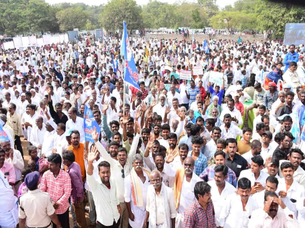 YSRCP warnings and fines to fill Seema Garjana