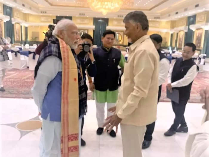వ్యూహాత్మకంగా చంద్రబాబుతో మోదీ జత!