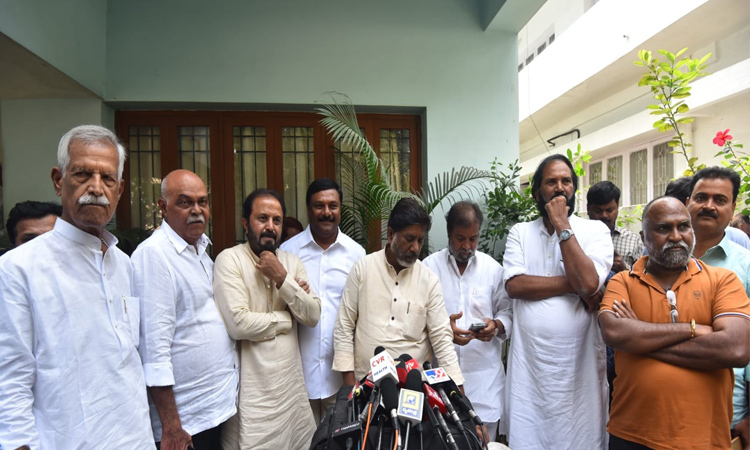 రేవంత్ పై యుద్ధం ప్రకటించిన సీనియర్లు 