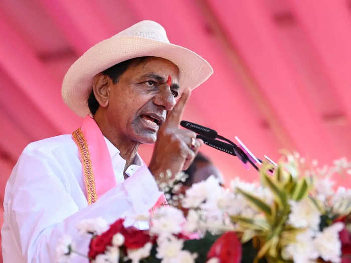 రాష్ట్ర ప్రభుత్వాన్ని కూలగొడతారా… బిజెపిపై మండిపడ్డ కేసీఆర్ 