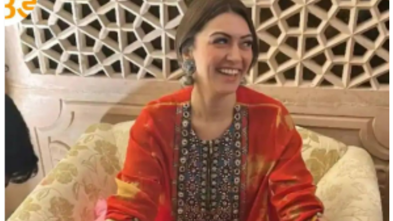 Hansika Motwani’s Mehendi ceremony pics are going viral