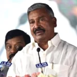 పెద్దిరెడ్డి పైకి చెప్పులు.. జగన్ ఇంకా మేలుకోరా?