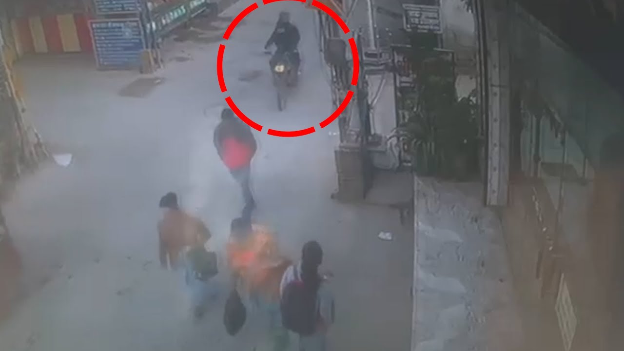 Viral Video: Acid attack on a 17-year-old girl