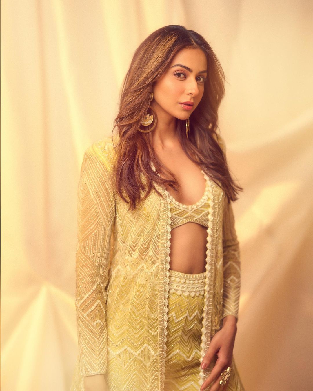 Pic Talk: Rakul Preet dreamy post is cute and hot