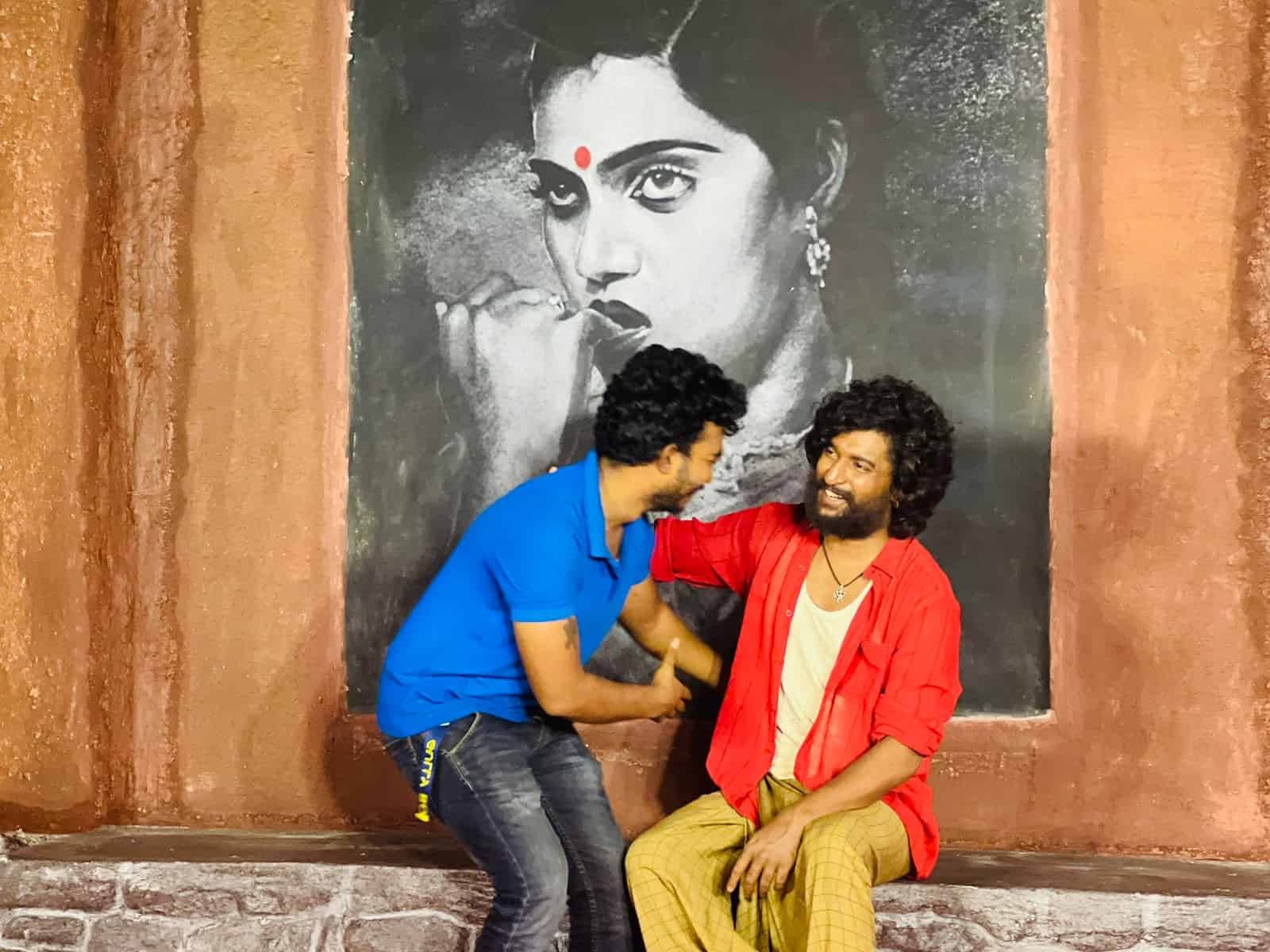 Pic Talk: Nani poses with his ardent fans