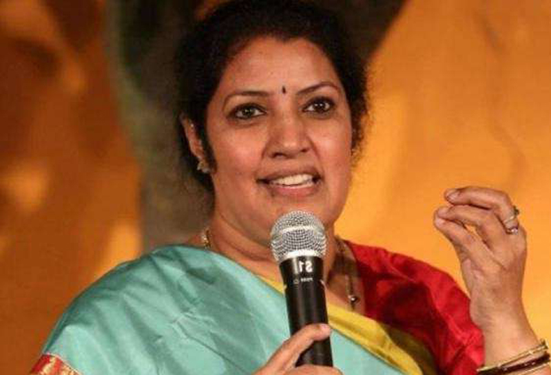 పురందేశ్వరి అక్కకు జగన్ విశాఖ లోక్ సభ సీట్ ఆఫర్!