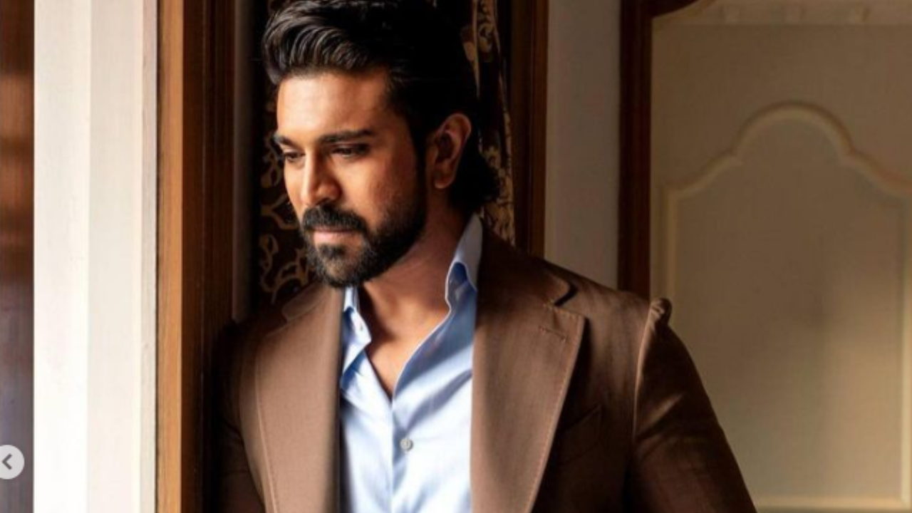 Ram Charan mobbed by his crazy fans at Simhachalam