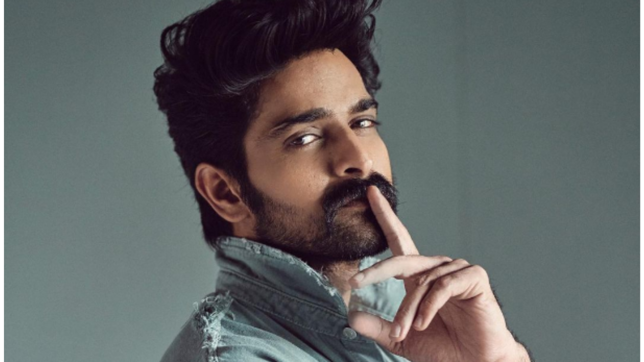 Actor Naga Shourya’s argument on the road goes viral