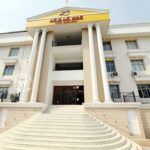 పచ్చ సైంధవులందరూ స్వార్ధపరులే!