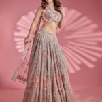 Pic Talk: Sunny Leone kills in an ethnic attire