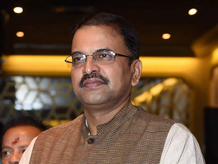 వైసిపిలో ప్రవేశం కోసం చూస్తున్న జేడీ లక్ష్మీనారాయణ!