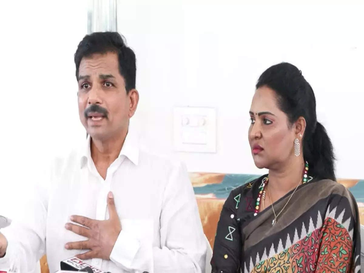 జగన్ కు రిటర్న్ గిఫ్ట్ ఇస్తానంటున్న ఉండవల్లి శ్రీదేవి