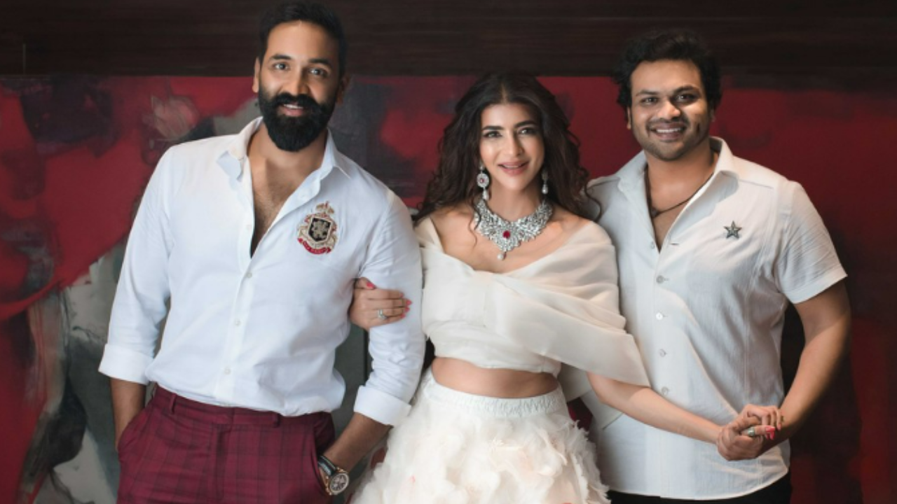 A crazy twist unfolded about the feud between the Manchu Brothers