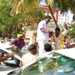 పుట్టపర్తిలో వైసీపీ, టీడీపీ వర్గాలు రాళ్లు, చెప్పులతో దాడులు!