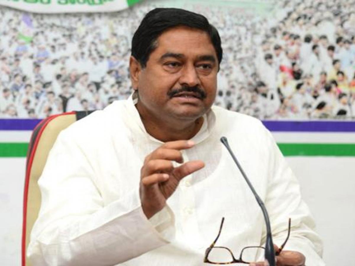 వైసీపీ సీక్రెట్స్ అన్నీ బయటపెడుతున్న ధర్మాన!