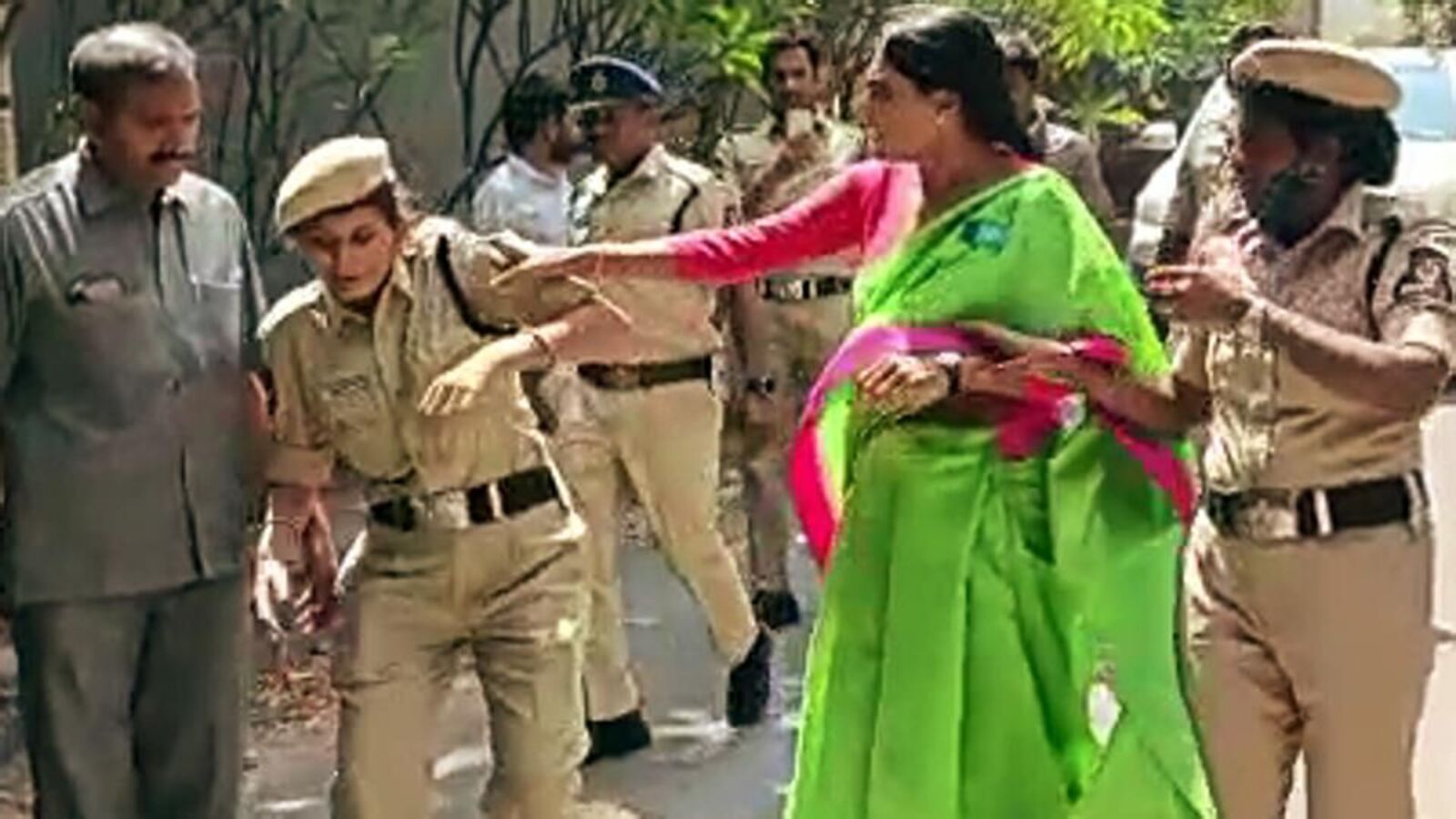 YS Sharmila and Vijayamma were arrested for slapping the police