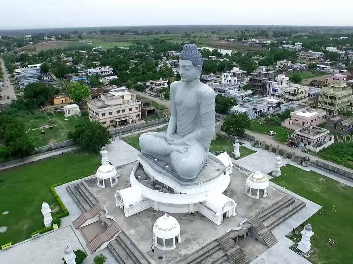 అర్జంటుగా పట్టాలిచ్చేద్దాం.. తర్వాత చూద్దాం!