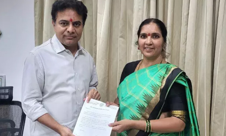 మెదక్‌ ఎమ్మెల్యే పద్మా దేవేందర్‌రెడ్డి బిజెపి వైపు చూస్తున్నారా!