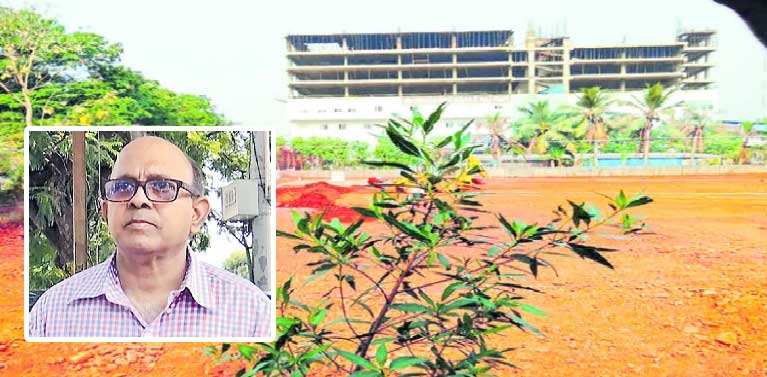 భూబకాసురుల దందా: ఎన్ఆర్ఐపై లుక్ అవుట్ నోటీసులు!