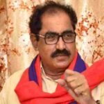 గులాబీ దయకోసం ఎగబడుతున్న ఎర్రదండు!