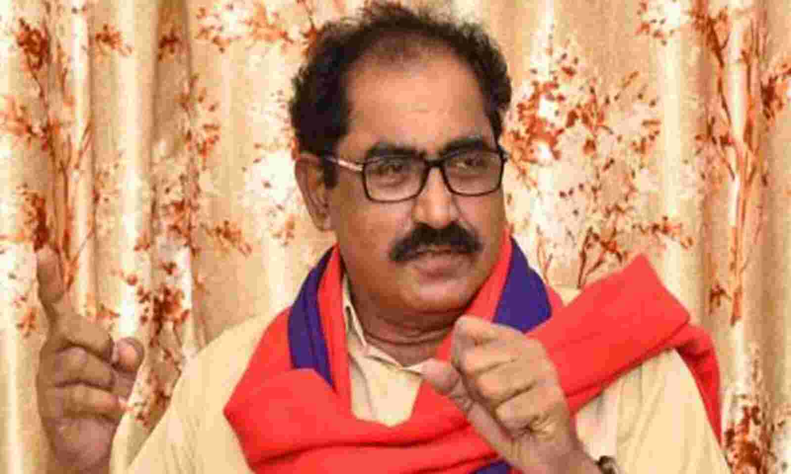 గులాబీ దయకోసం ఎగబడుతున్న ఎర్రదండు!