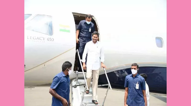 జగన్ ఢిల్లీ యాత్ర, కాబినెట్ భేటీలపై వేడెక్కుతున్న రాజకీయాలు