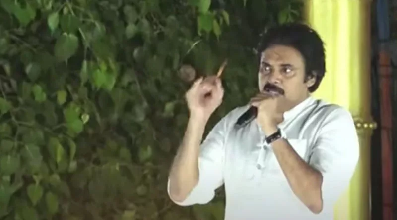 పవన్ కళ్యాణ్‌పై కేసులు నమోదుపై జనసైనికుల మండిపాటు