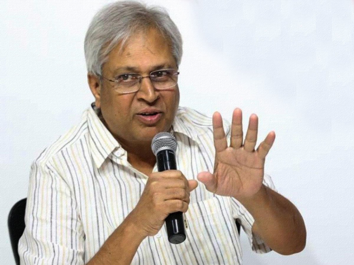 Undavalli slams TDP and YSRCP regarding Bifurcation Act