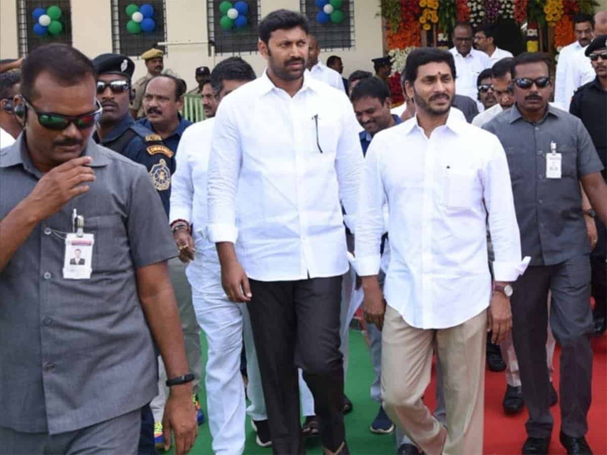 Discussions on why Avinash Reddy met Jagan Mohan Reddy