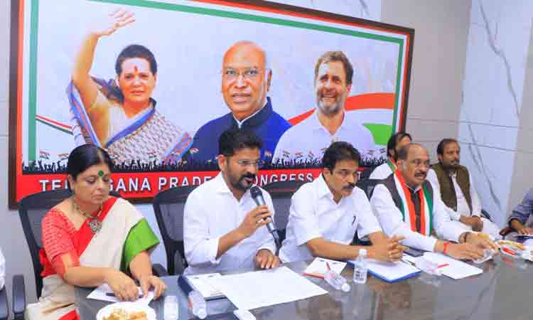 కాంగ్రెస్ కు తలనొప్పిగా సీనియర్ల పంచాయతీలు!