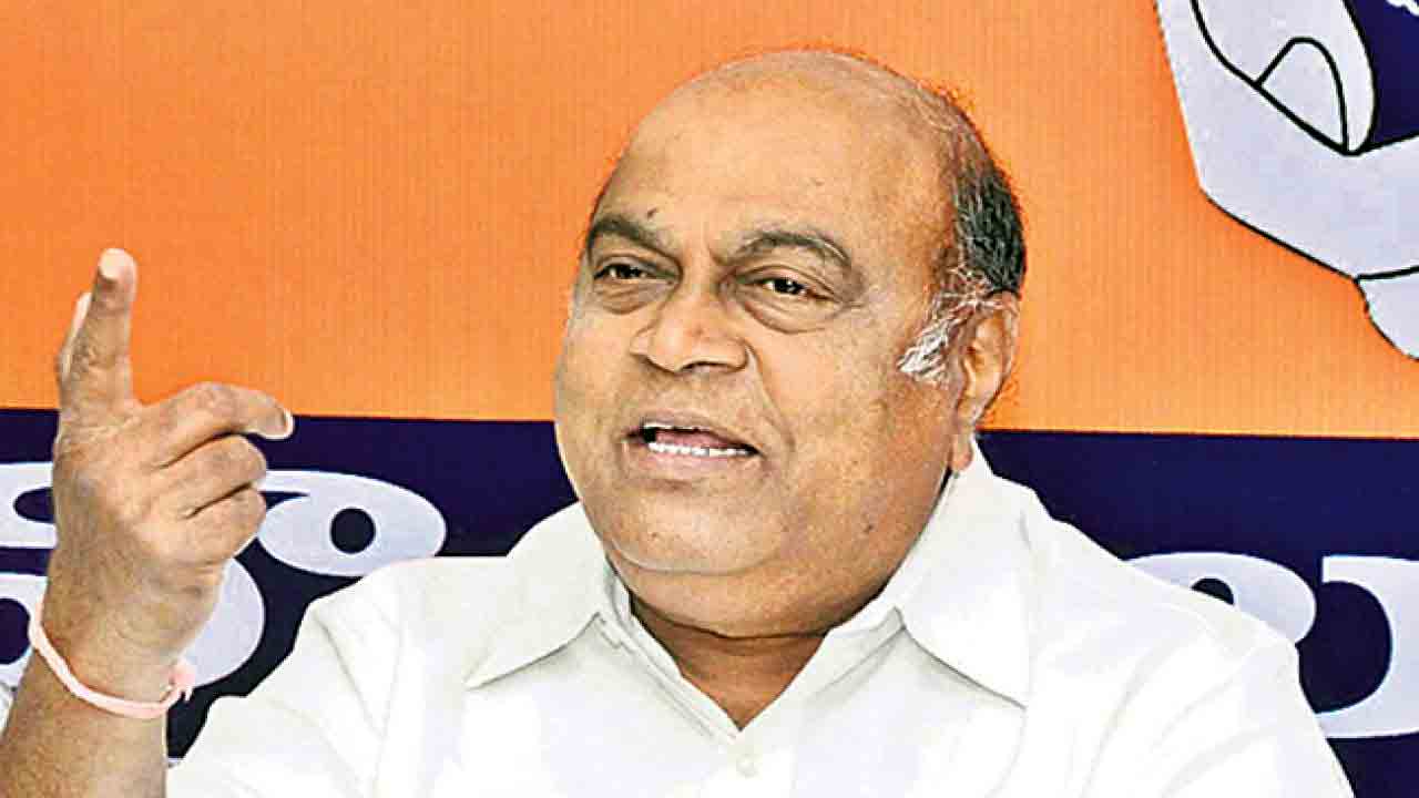 తిరగబడితే నాగం కు వేరే దారి ఉందా?