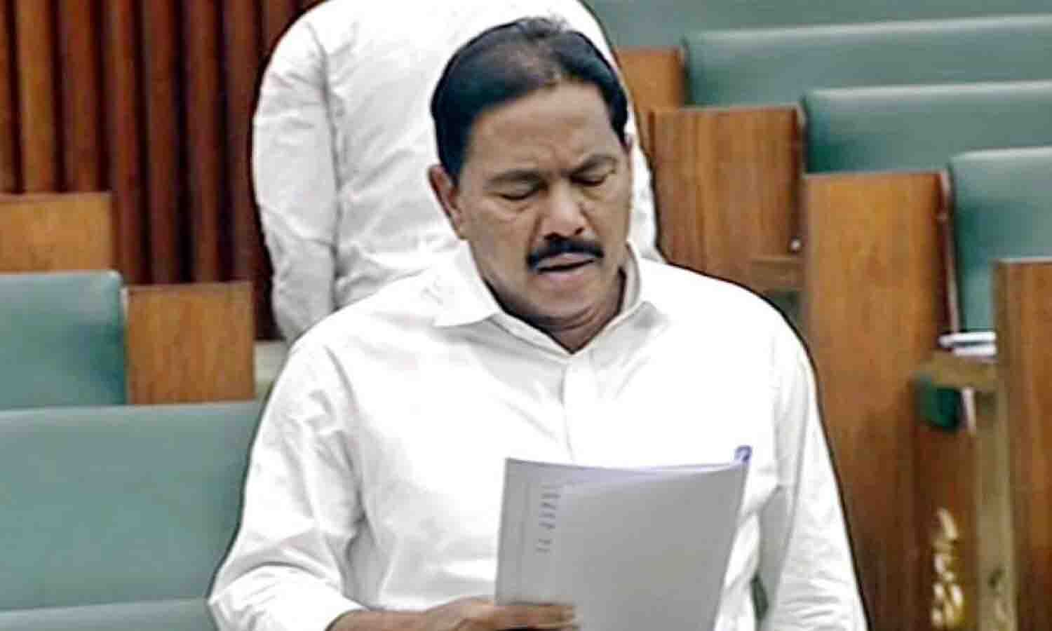 గౌరవానికి భంగం : పినిపె పసలేని మాటలు!