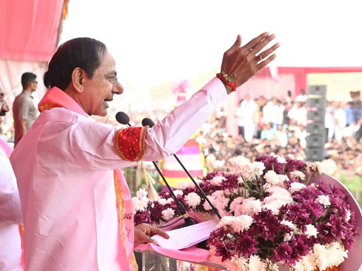 KCR takes potshots on AP to attract the Khammam voters
