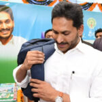 Andhra Pradesh CM congratulates Venkaiah Naidu, Chiranjeevi