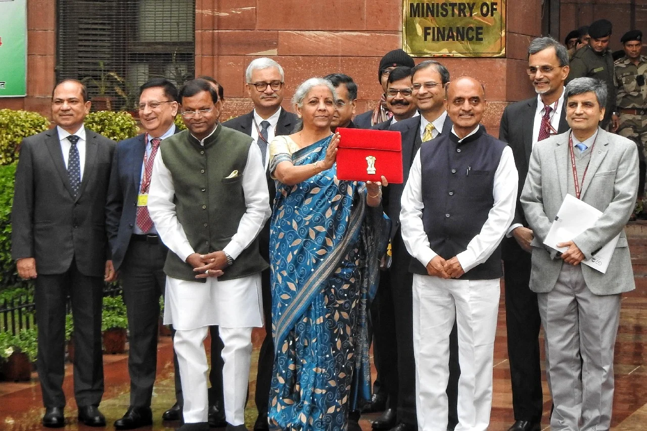 Interim Union Budget 2024: FM reaches Rashtrapati Bhawan