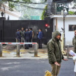 Delhi Police team again at Kejriwal’s residence to serve notice