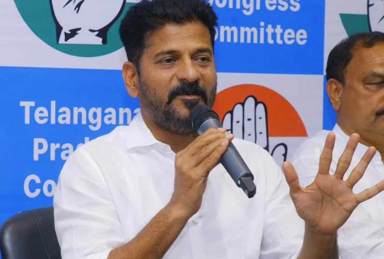 Telangana CM orders probe into ORR toll tenders