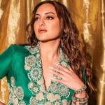 Sonakshi drops new pix of her ‘envy’ role Fareedan from ‘Heeramandi’