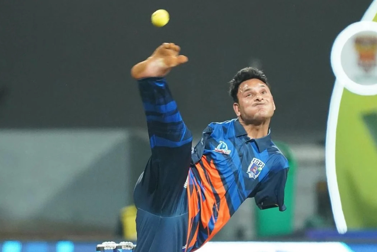 Sachin heaps praise on Para cricketer Amir: ‘Real leg spinner’