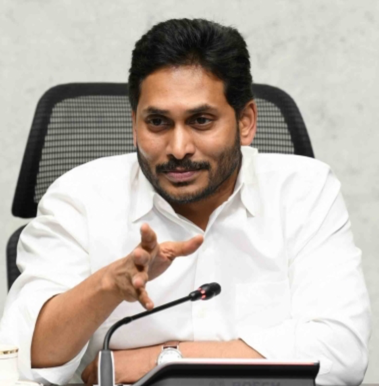 EC notice to Andhra Pradesh CM Jagan for remarks against Naidu