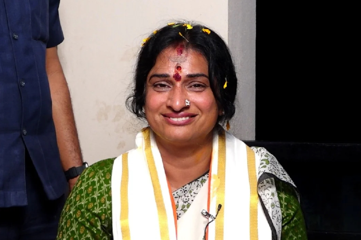 Battle for Hyderabad: Owaisi brothers turned rich but ditched fellow Muslims, says BJP’s Madhavi Latha