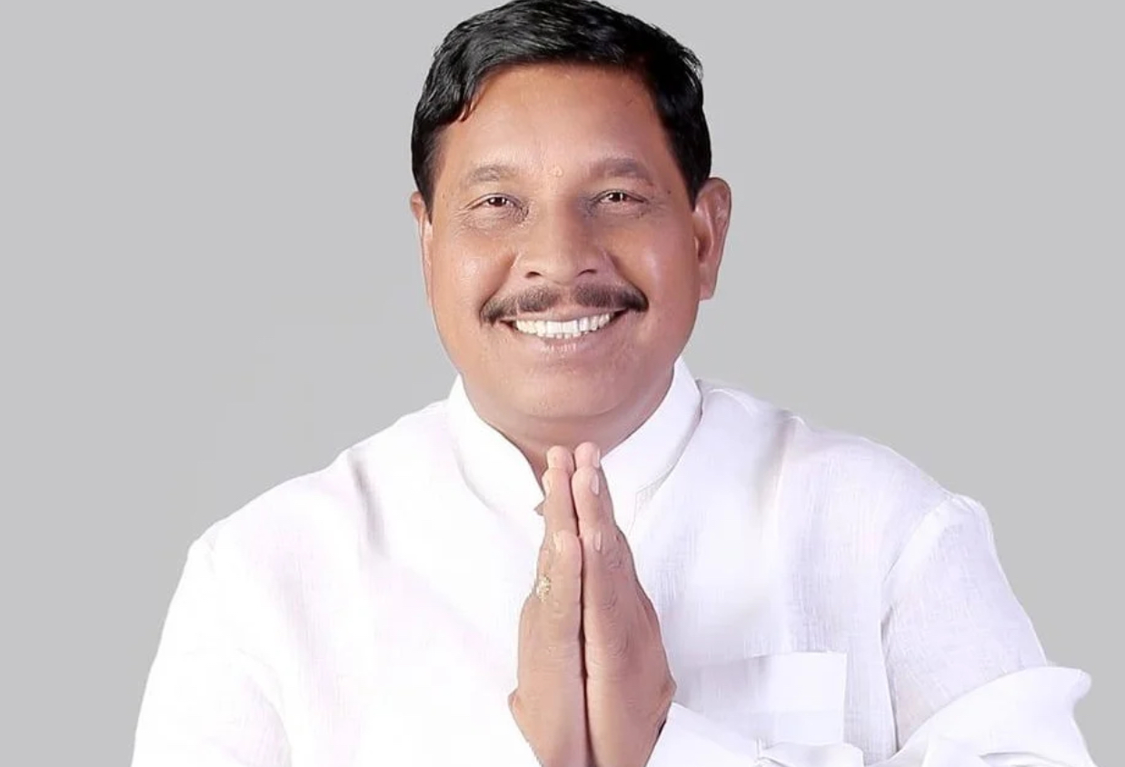 Former Telangana MLA quits BJP, joins Congress