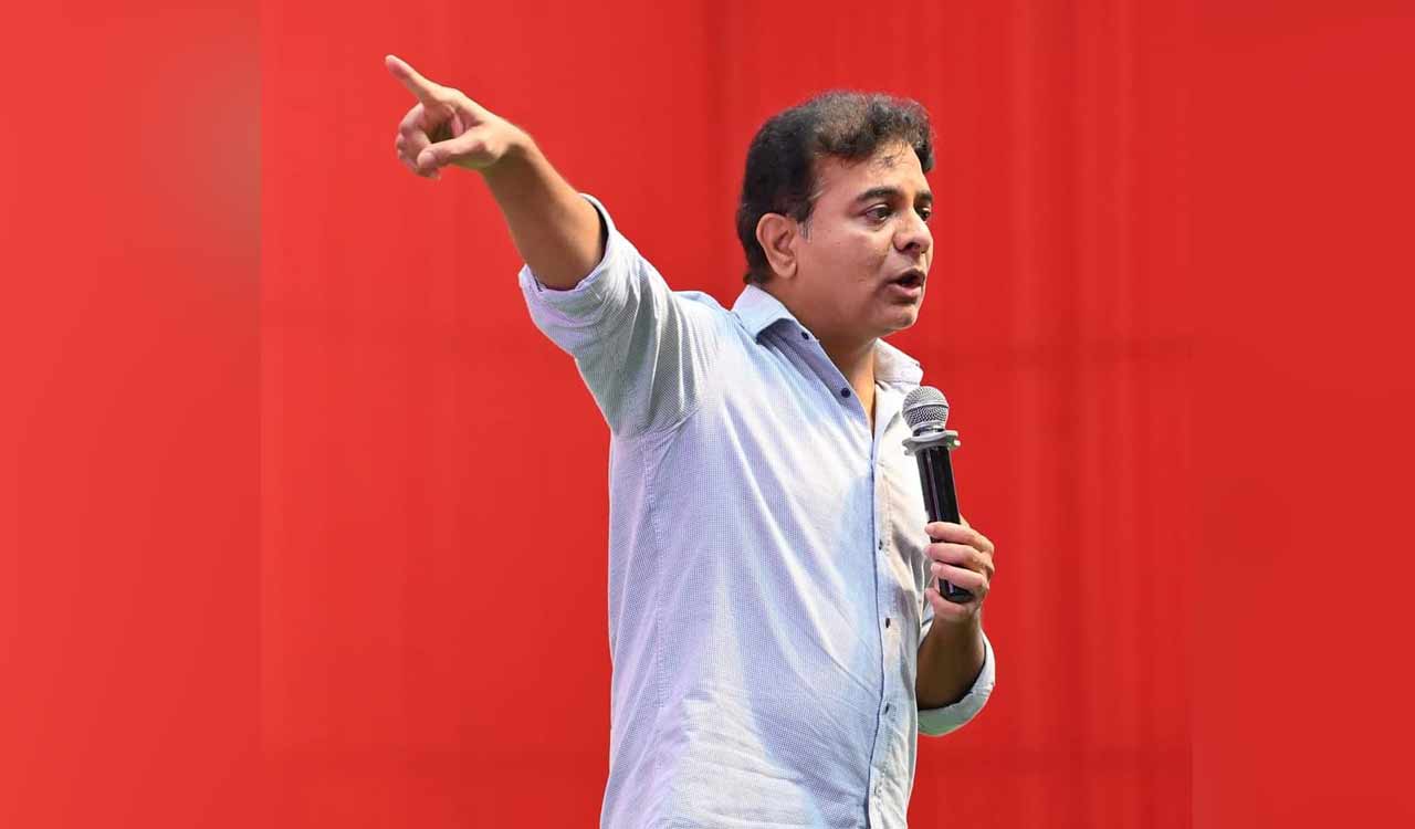 KTR Fears Center May Declare Hyderabad As Union Territory!