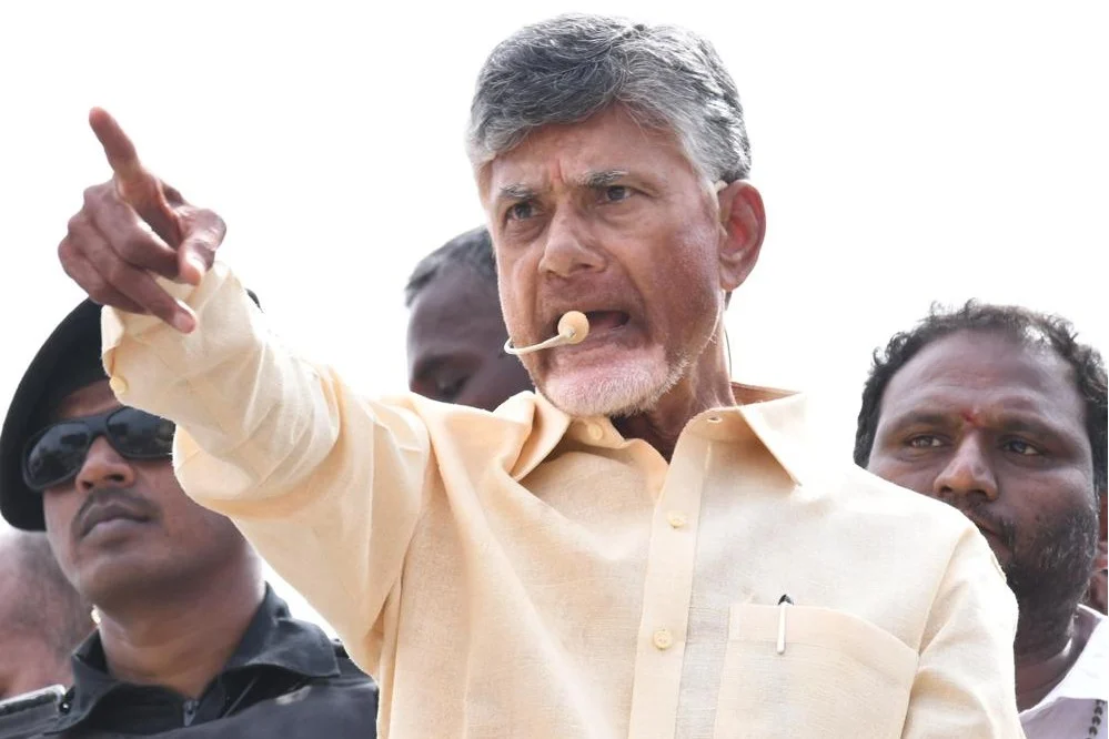 బాబుమాట  నిజమే ఆ వృథాతో ప్రాజెక్టులే కట్టేయొచ్చు!