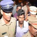 నిన్న శీను.. నేడు సత్తి.. చేతులు కడిగేసుకుంటున్నారా?