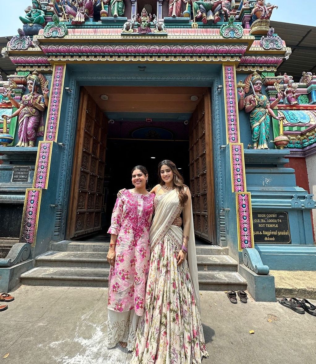 Janhvi visits Sridevi’s ‘favourite place’: Chennai’s Muppathamman temple