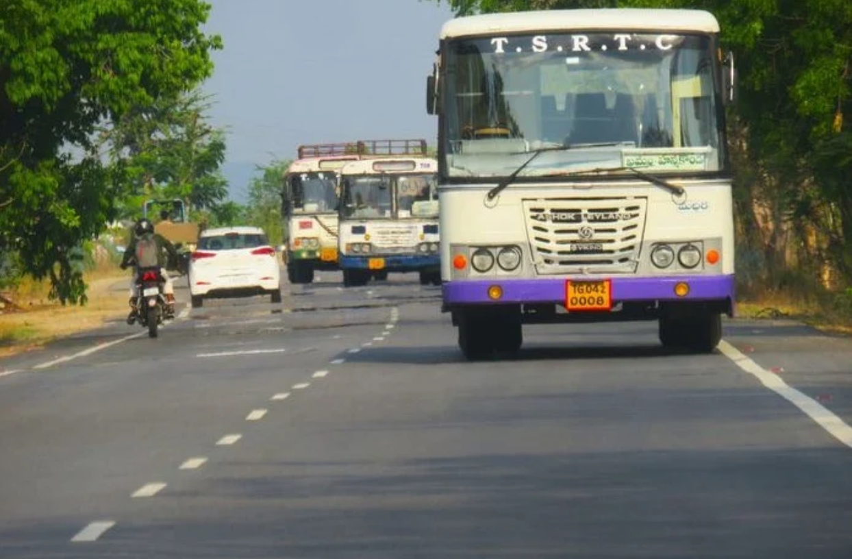 Voters’ rush from Hyderabad to Andhra Pradesh continues