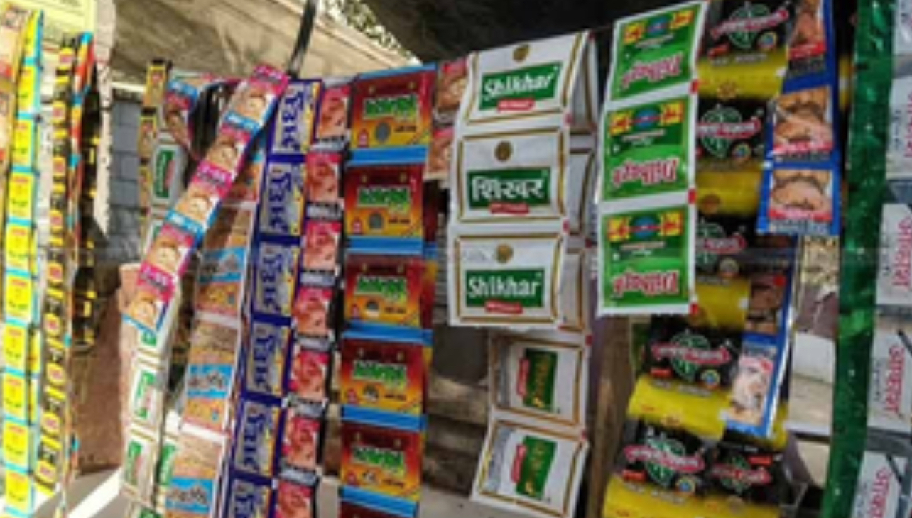 Telangana bans gutkha, pan masala containing tobacco & nicotine